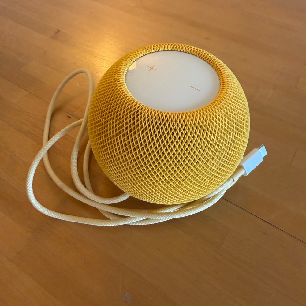 HomePod Mini, yellow